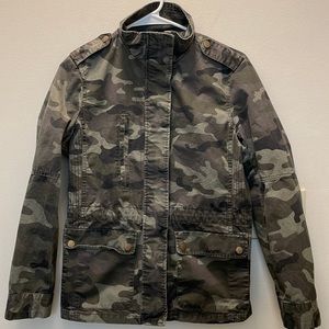 Love Tree Camouflage Military Utility Zip & Snap jacket Size Medium
